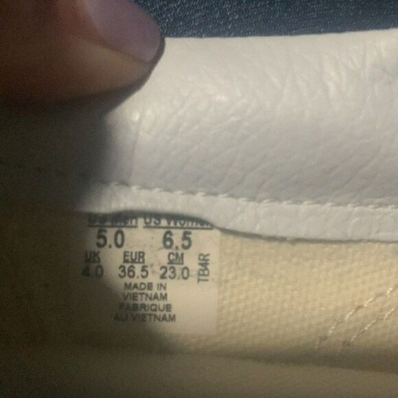 Disney Minnie Mouse Vans NWOT - Picture 5 of 5